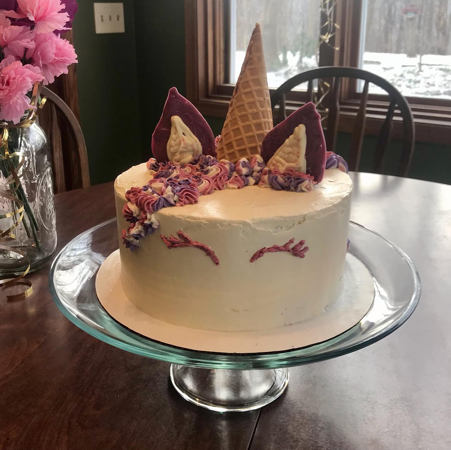 Custom event cake, 9" round double-layered, varying amounts of decoration